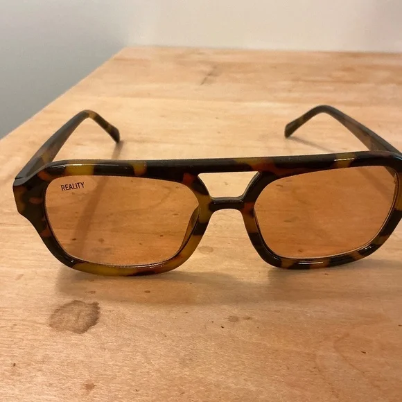 Reality Runway Sunglasses Aviator style - Picture 1 of 4